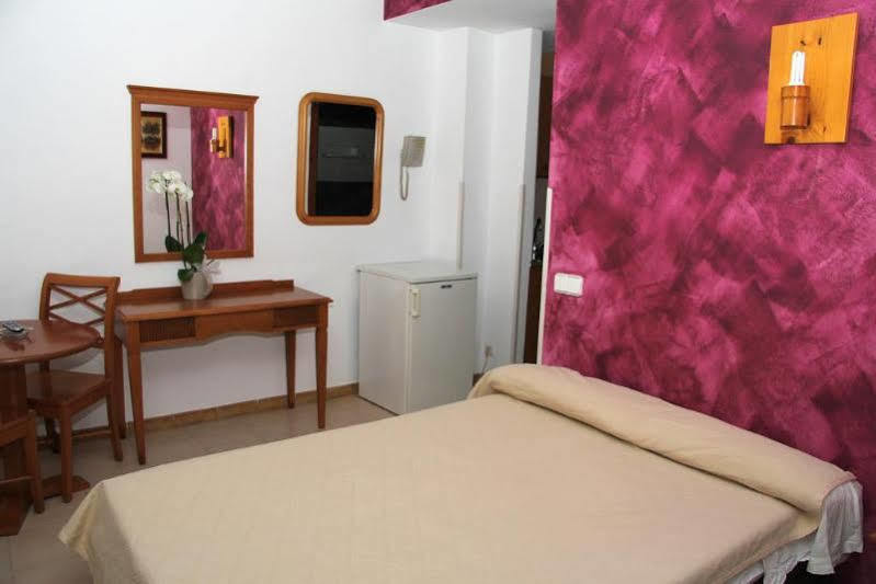 Gomila Palma Apartments ภายนอก รูปภาพ
